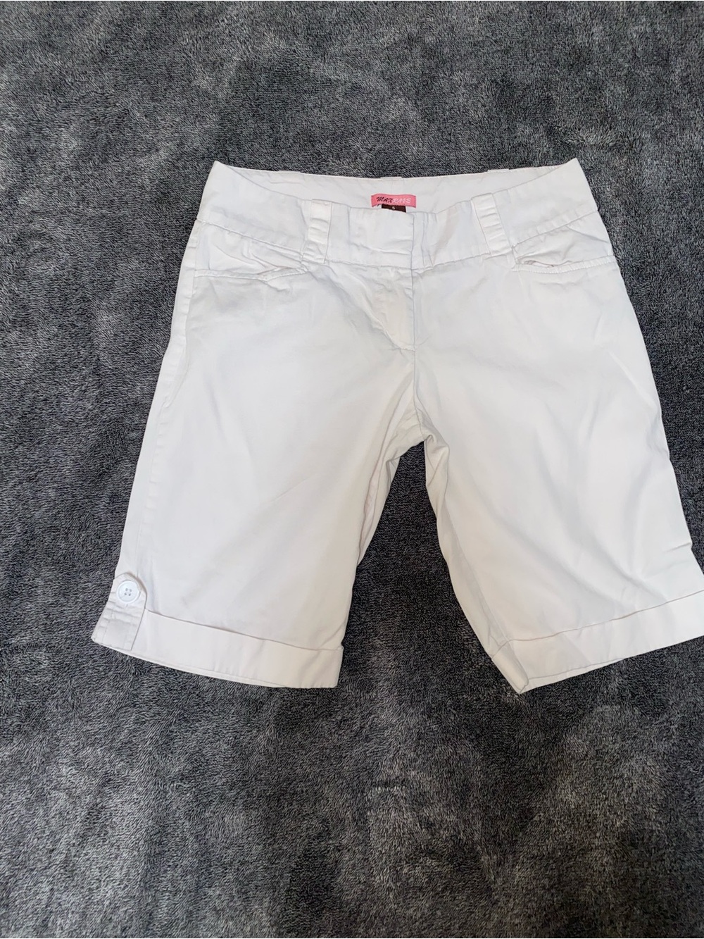 Y2K Max Rave Off White Bermuda Shorts Size Small
